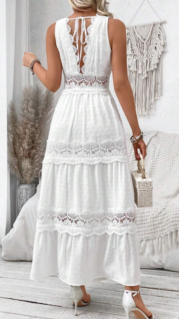 Chic Lace V-Neck Dress