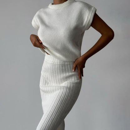 Sleeveless Sweater Skirt Set